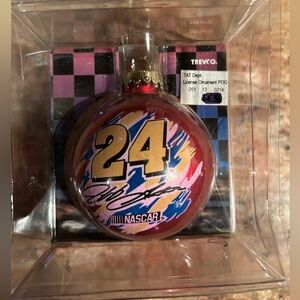 NIB 2003 Nascar Winners Circle  #24 Jeff Gordon Red and Gold Glass Ornament.